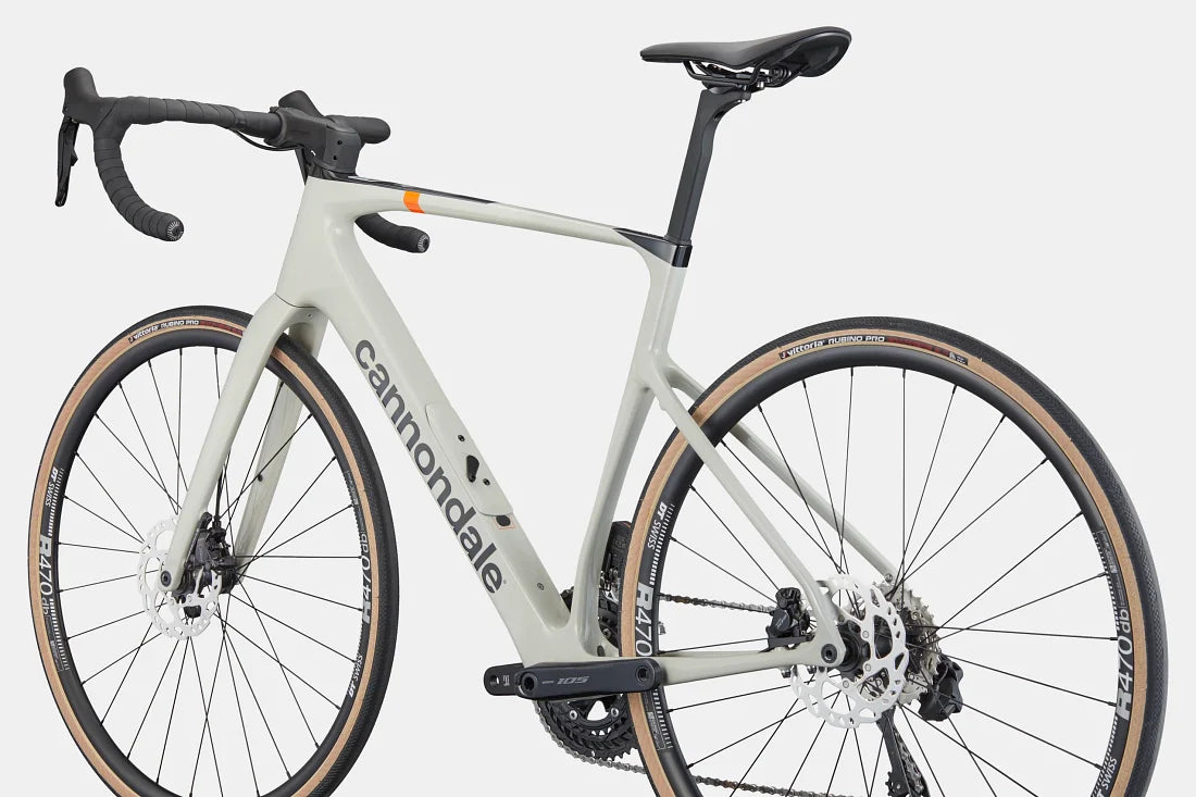 Bicicletta da strada Cannondale Synapse Carbon 4